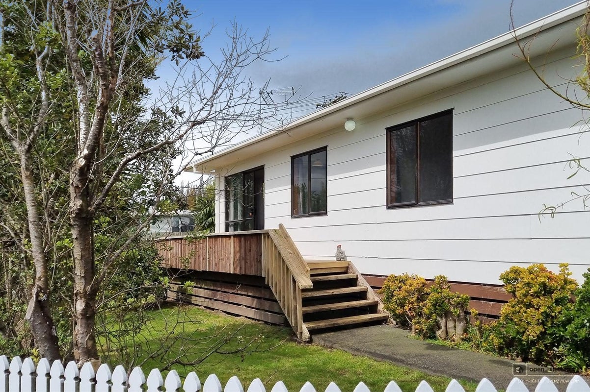 1/32 Parakai Avenue, Parakai, Helensville - Carousel 17