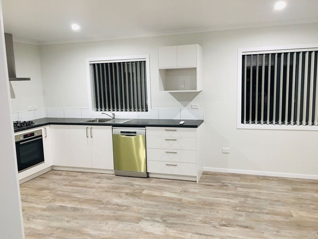 93 Lyon Street, Kihikihi, Te Awamutu - Carousel 1