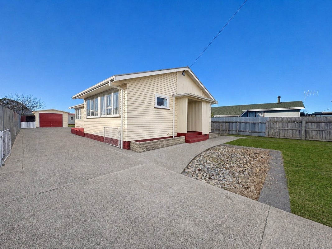 21 Cranby Crescent, Onekawa, Napier - Carousel 21