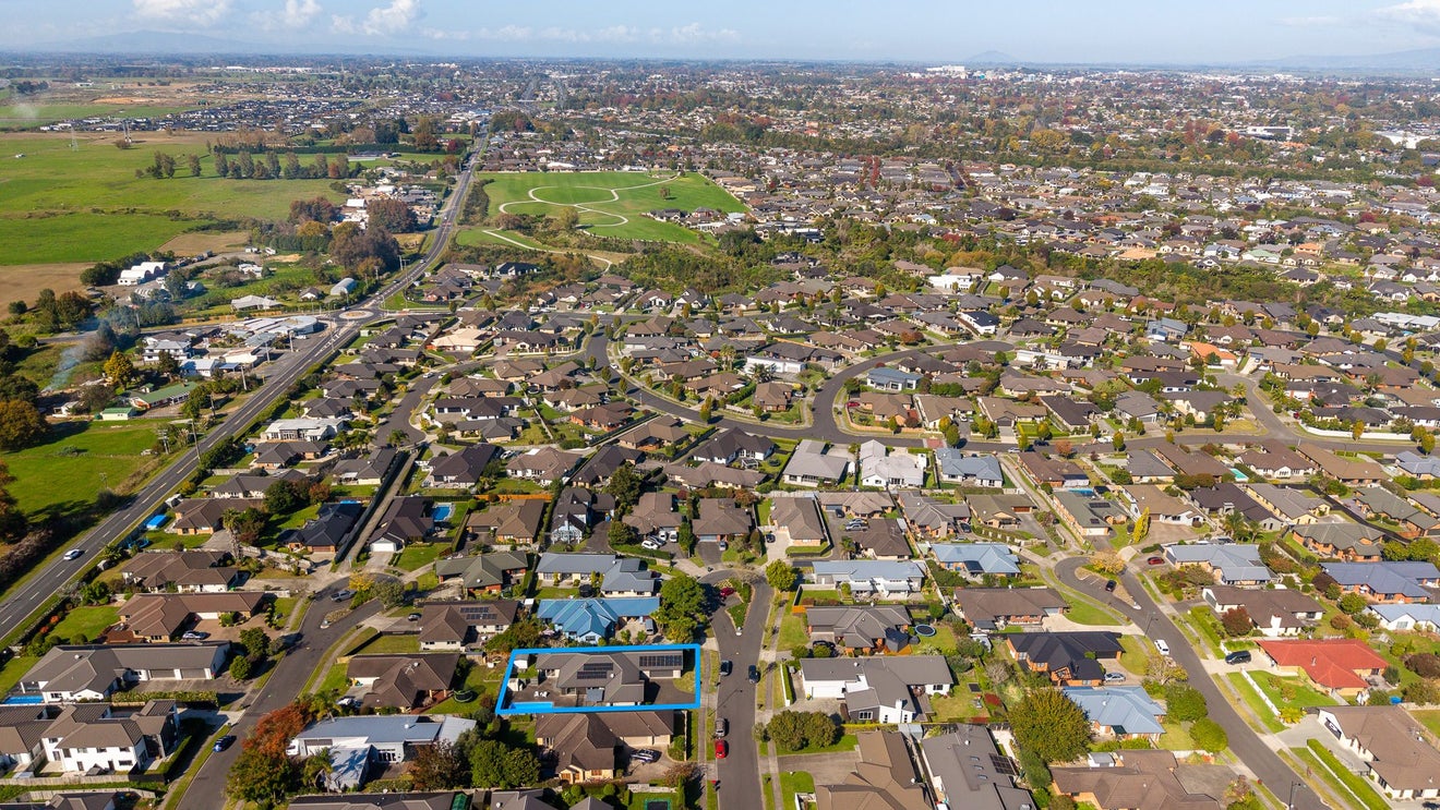 5 Camberley Way, Huntington, Hamilton - Carousel 26