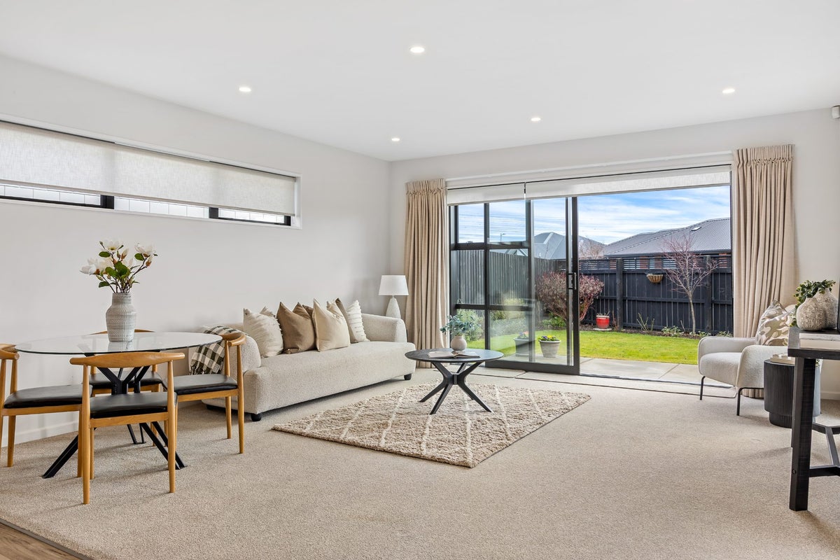 2 Lussa Close, Broomfield, Christchurch - Carousel 2