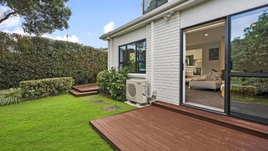 24A Exmouth Road, Northcote, Auckland - Carousel 1