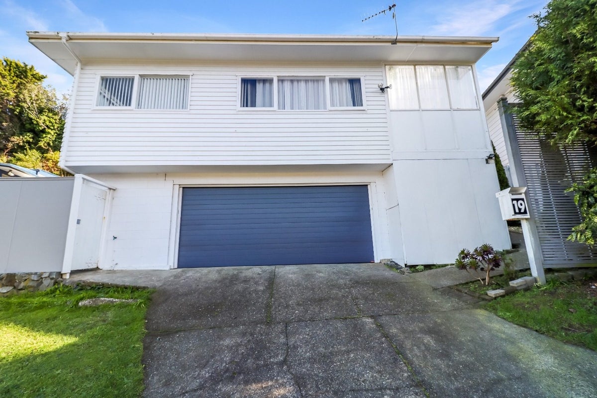 19 Churton Drive, Churton Park, Wellington - Carousel 16