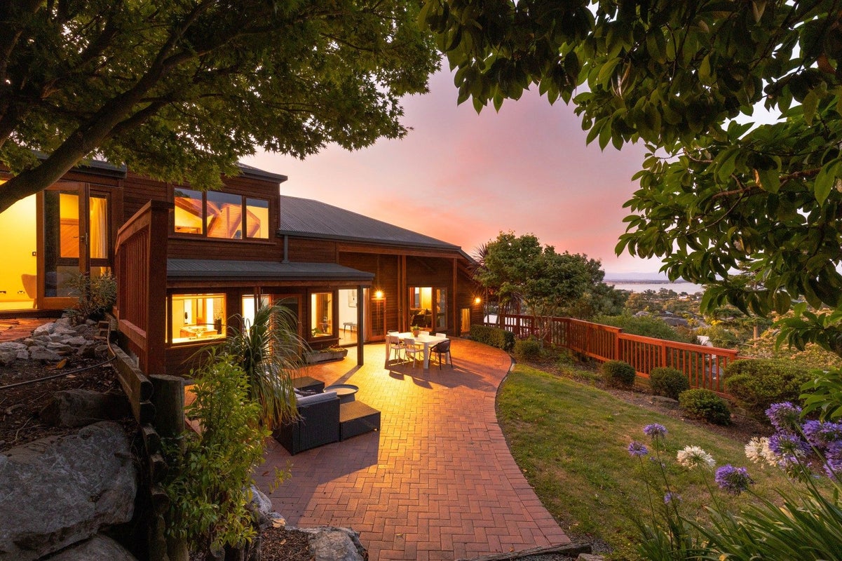 11 Penny Lane, Richmond - Carousel 1