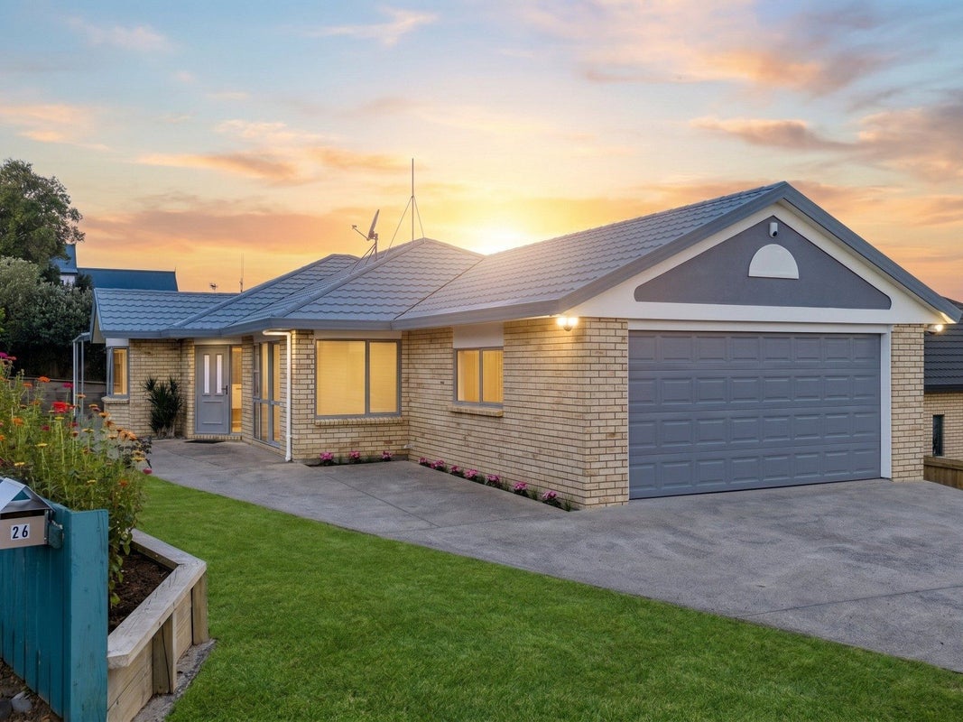 24 Hollinger Place, Nawton, Hamilton - Carousel 1