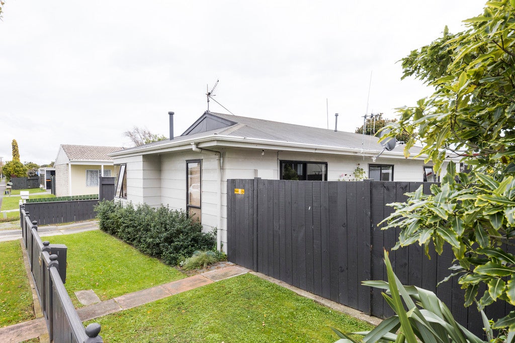 53A Benmore Avenue, Cloverlea, Palmerston North - Carousel 1