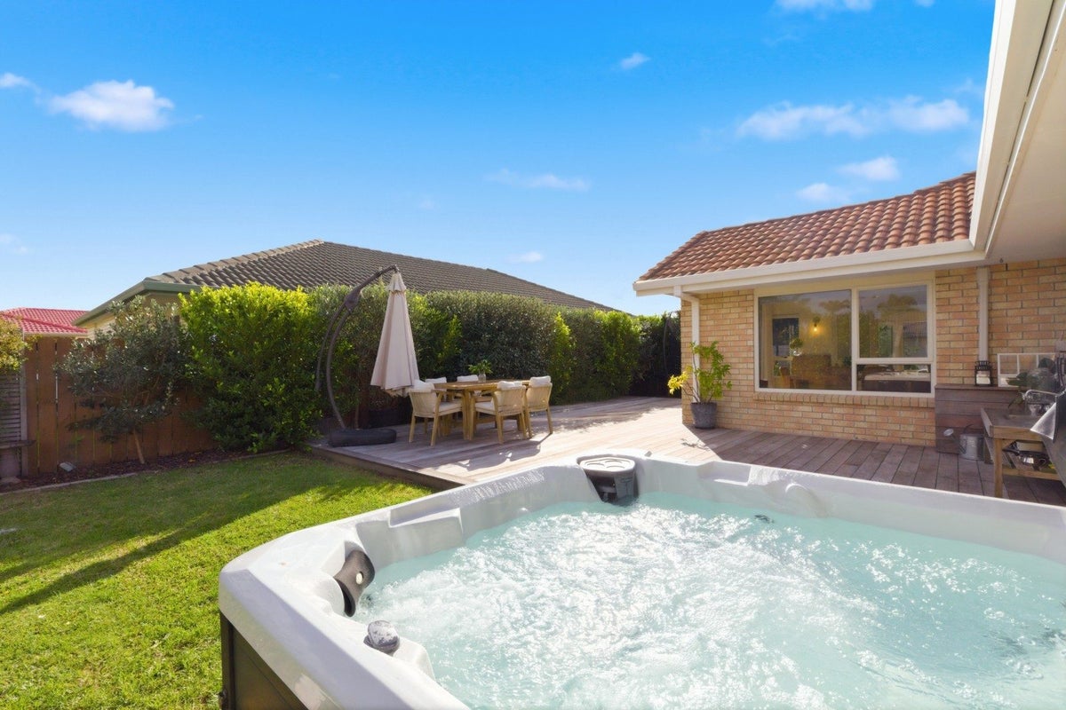 90 Gravatt Road, Papamoa Beach, Papamoa - Carousel 2
