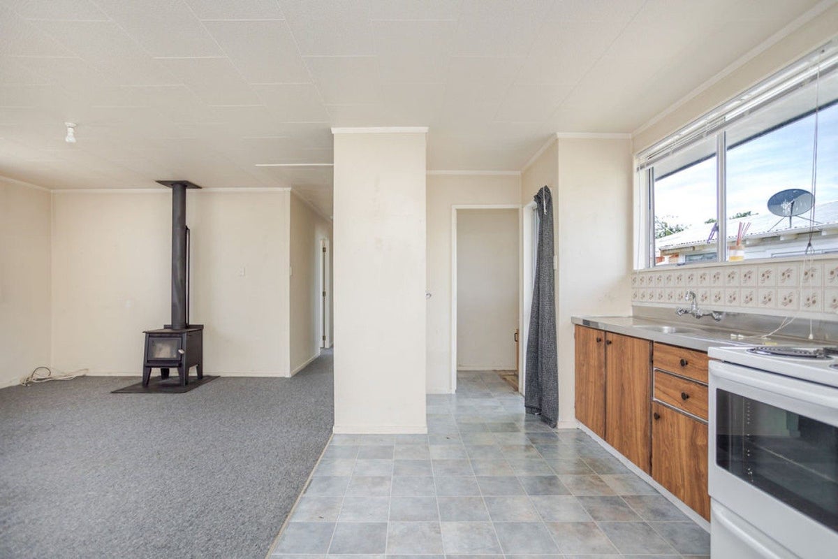 12A Carlson Street, Dannevirke, Dannevirke - Carousel 2