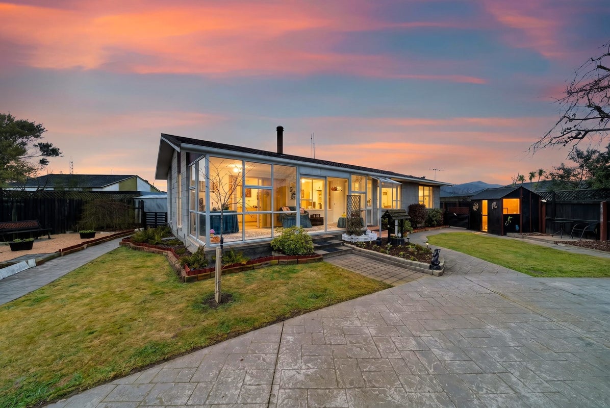 30 Bayswater Crescent, Bromley, Christchurch - Carousel 1
