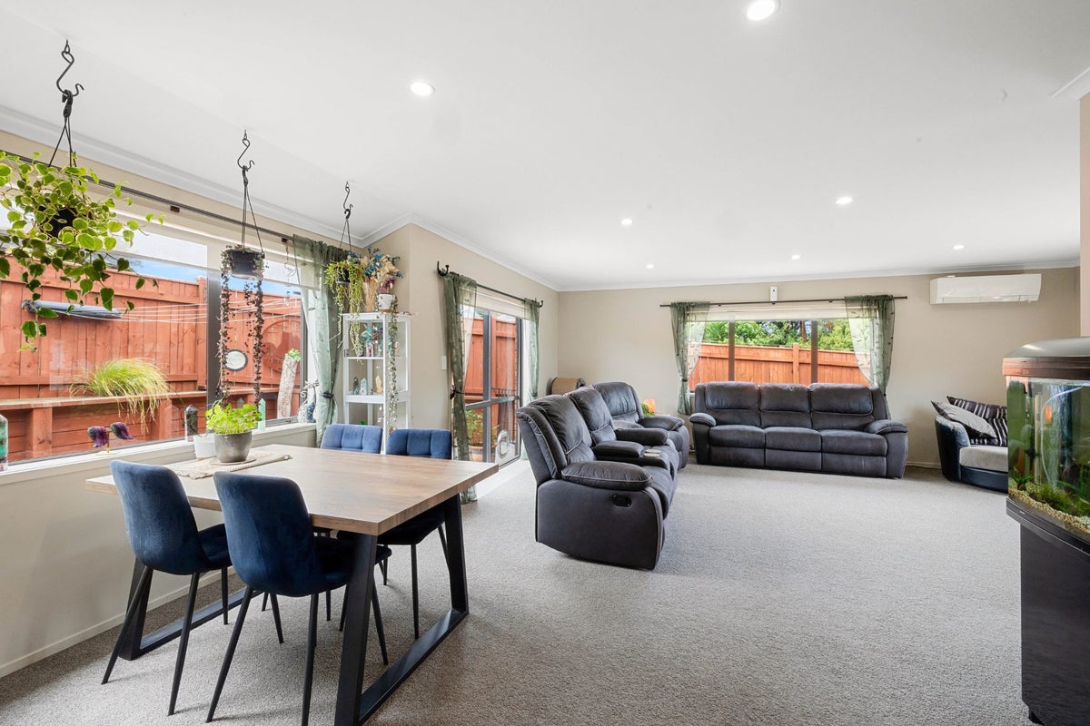 32 Mace Street, Waitara, Waitara - Carousel 2