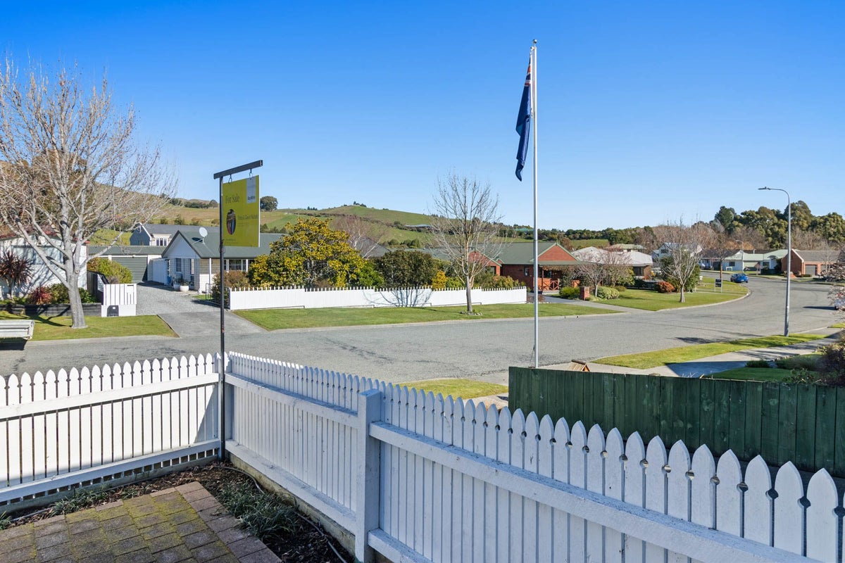 12 Solway Drive, Witherlea, Blenheim - Carousel 31