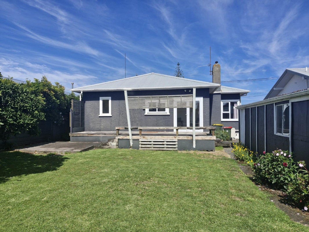 33 Sackville Street, Fitzroy, New Plymouth - Carousel 2