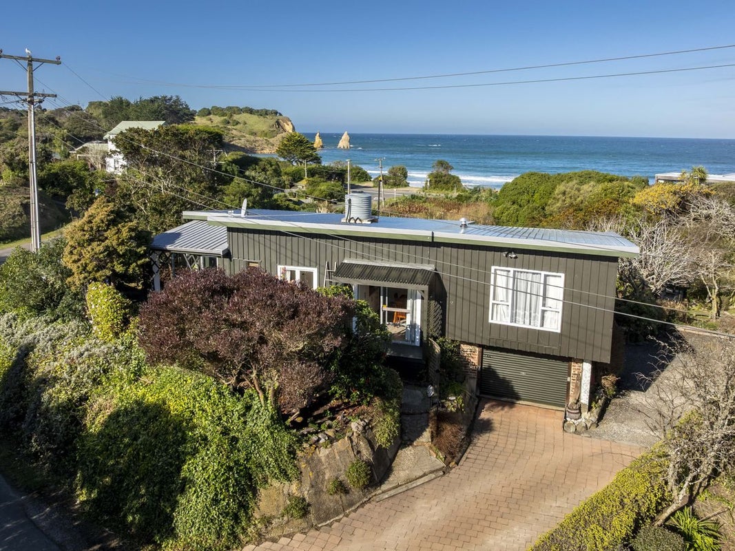 12 Harris Street, Karitane, Waikouaiti - Carousel 1