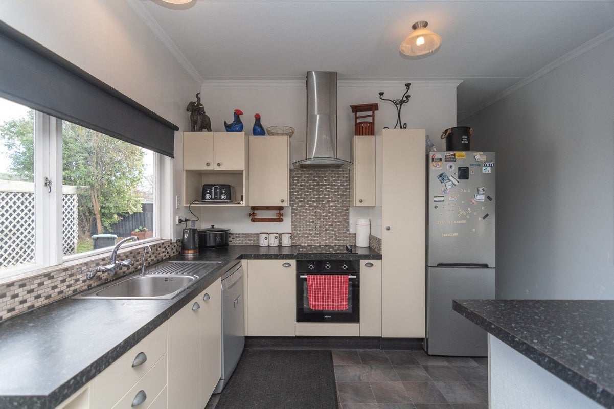 57 Denmark Street, Temuka - Carousel 2