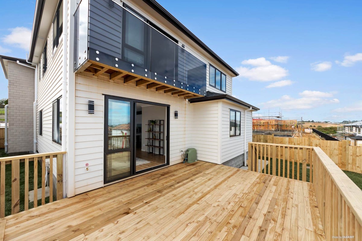 9 Barley Road, Flat Bush, Auckland - Carousel 2