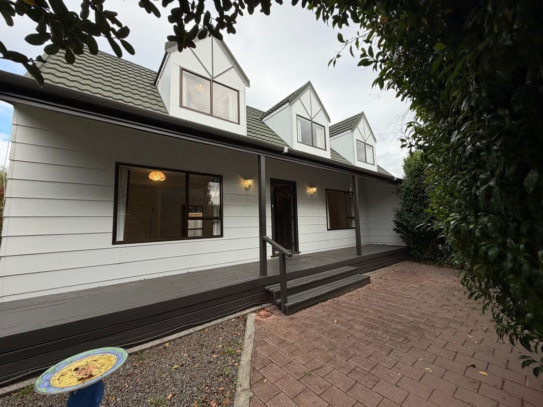 16 Willowstream Grove, Cloverlea, Palmerston North - Carousel 1