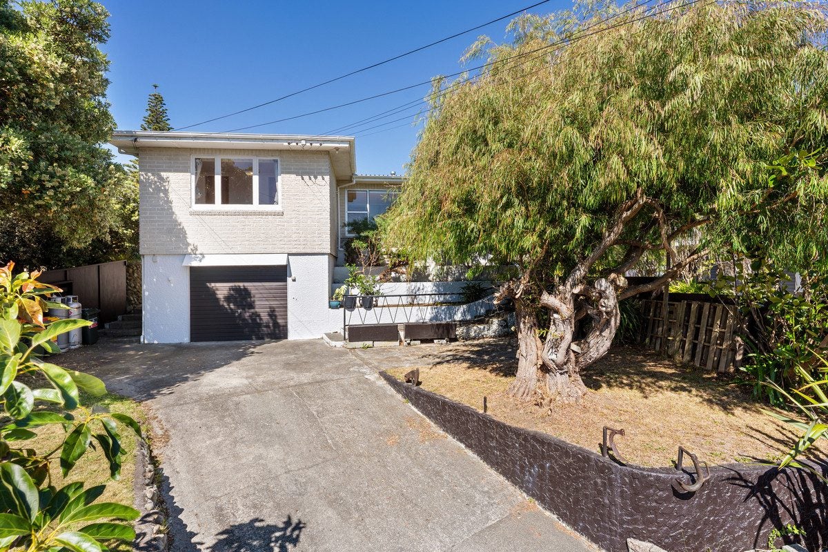 41 Lupin Road, Otaki - Carousel 2