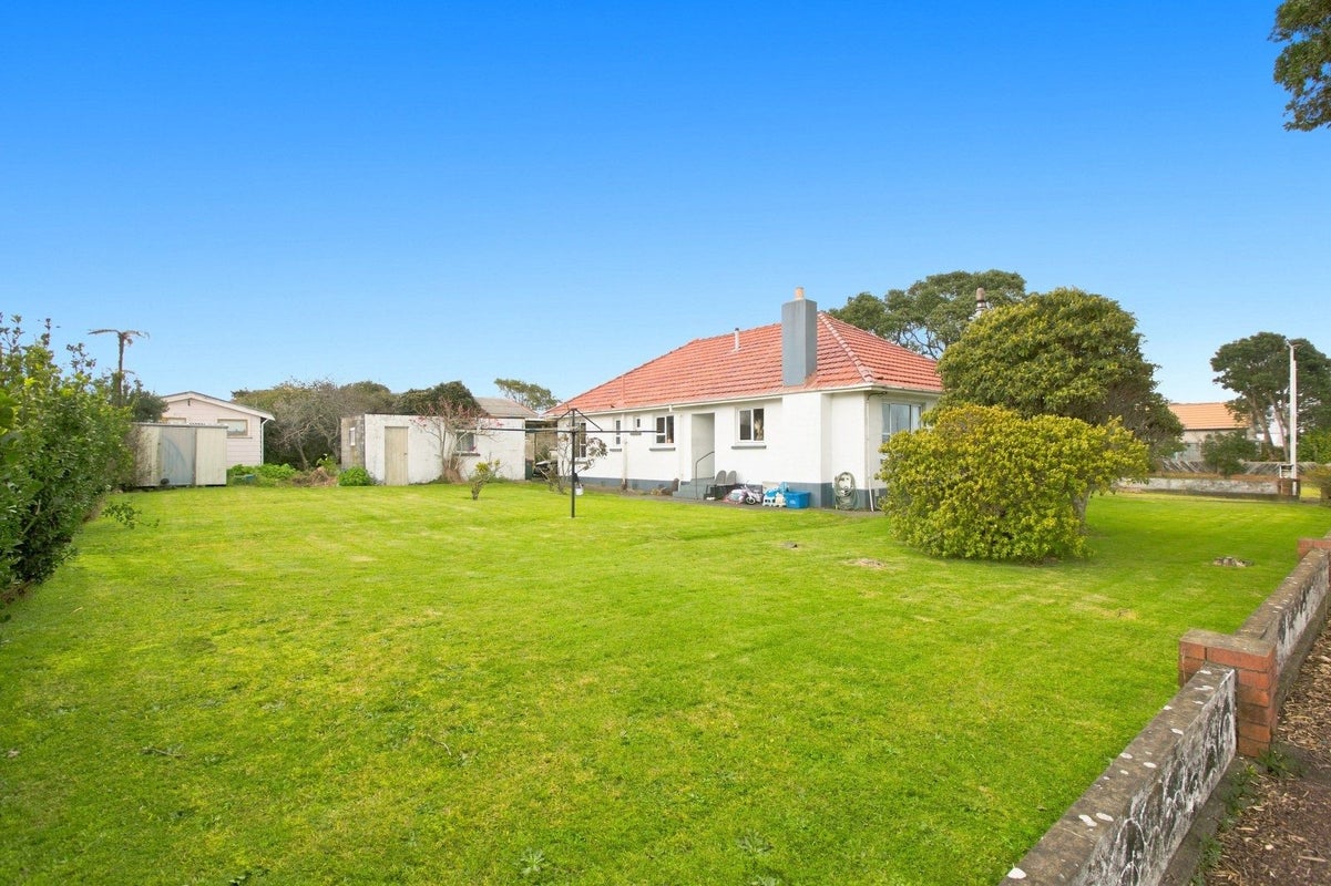 28 Seymour Street, Waitara, Waitara - Carousel 2