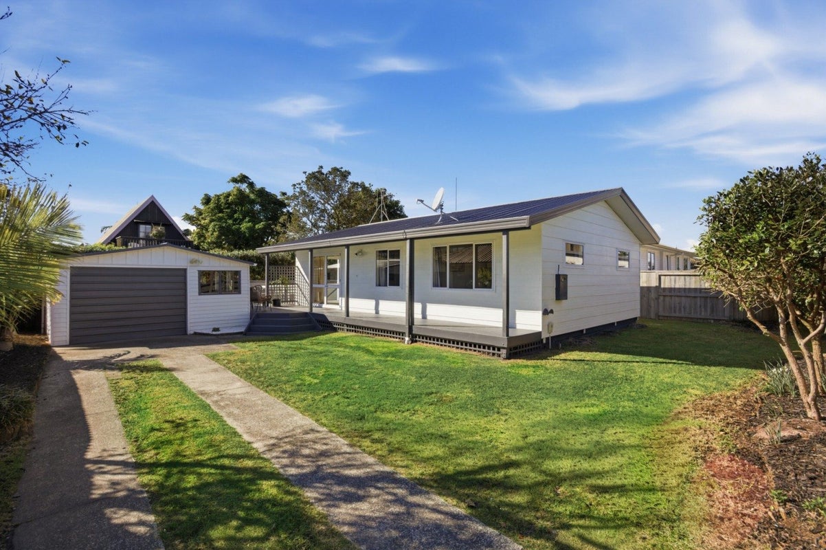 3B Carysfort Street, Mount Maunganui, Mount Maunganui - Carousel 1