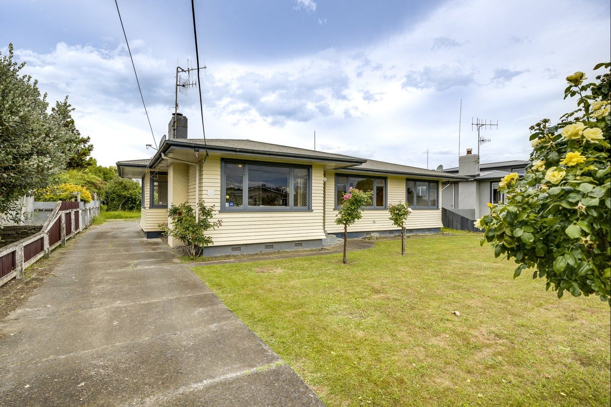12 Trevelyan Street, Onekawa, Napier - Carousel 14