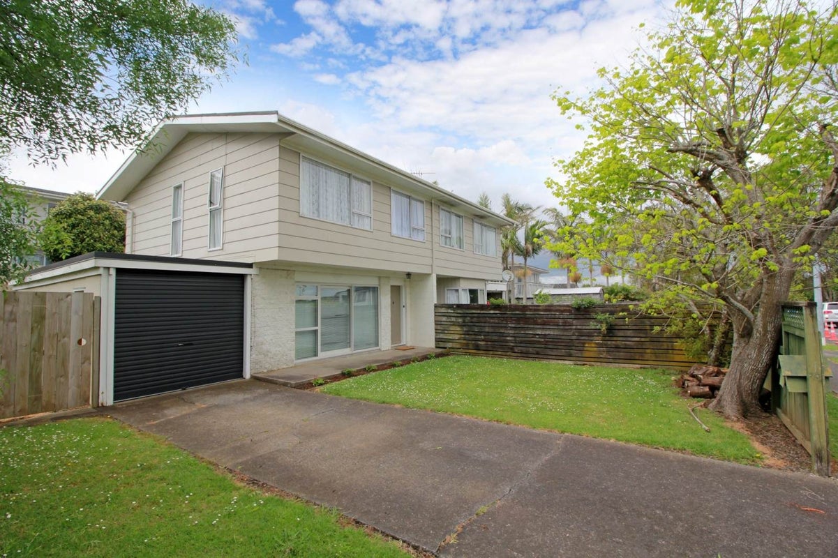 1/344 Bucklands Beach Road, Bucklands Beach, Auckland - Carousel 1
