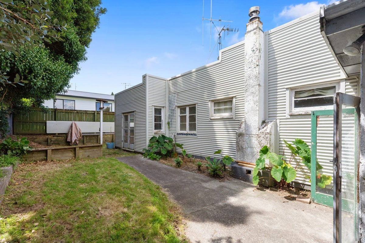 37A Paine Street, Judea, Tauranga - Carousel 2