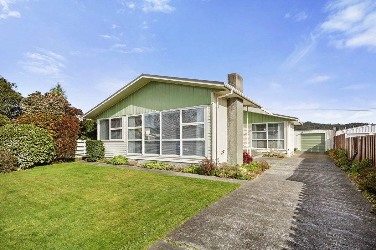23 Perry Street, Heretaunga, Upper Hutt - Carousel 1