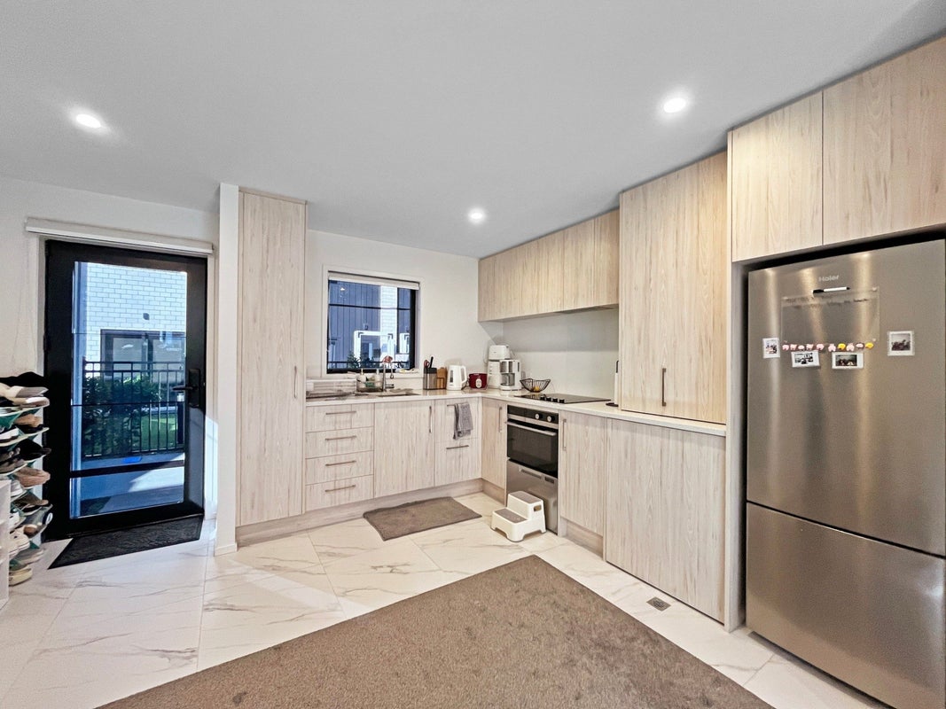 Property Valuation for 2/12 Biddle Crescent, Taita, Lower Hutt | Trade ...