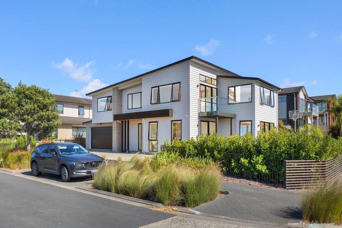 13 Caldera Drive, Long Bay, Auckland - Carousel 2