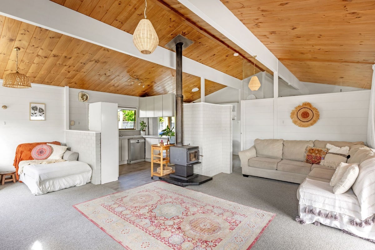 102 Oak Street, Mangapapa, Gisborne - Carousel 2