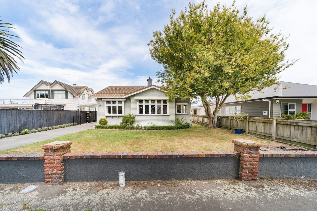 34 Roy Street, Palmerston North, Palmerston North - Carousel 35