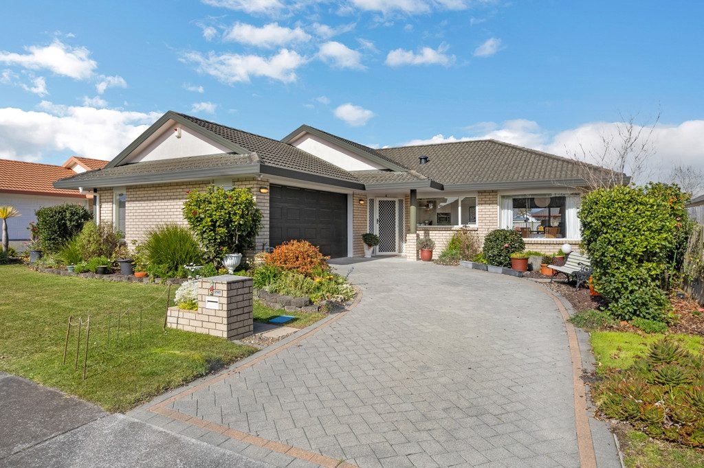 4 Coleraine Place, East Tamaki, Auckland - Carousel 1