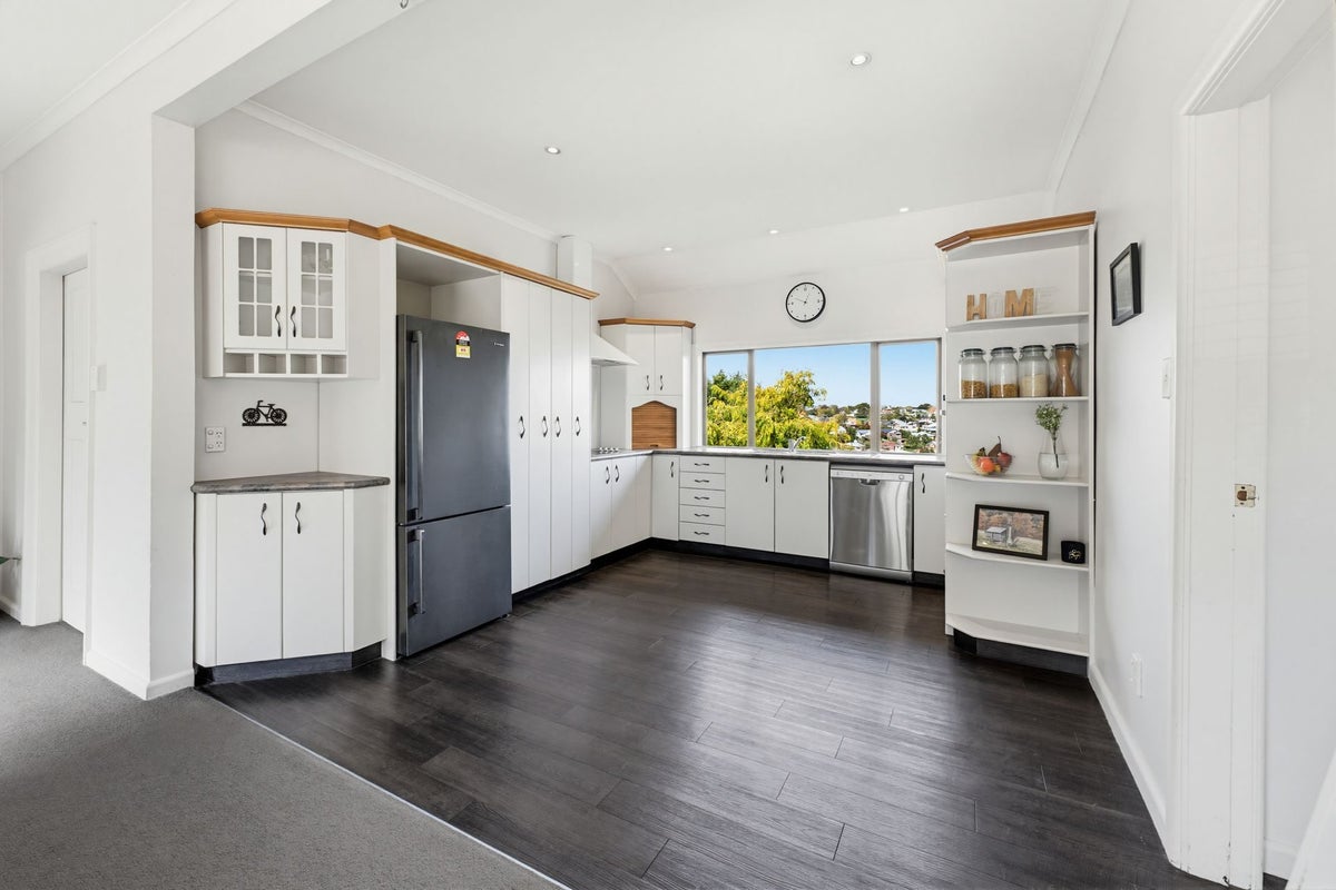 18 Marchwiel Street, Marchwiel, Timaru - Carousel 1