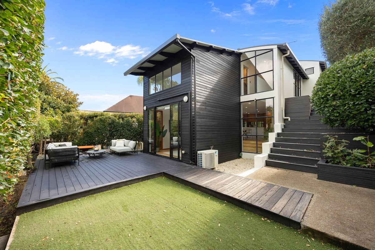 50B Comins Crescent, Mission Bay, Auckland - Carousel 1