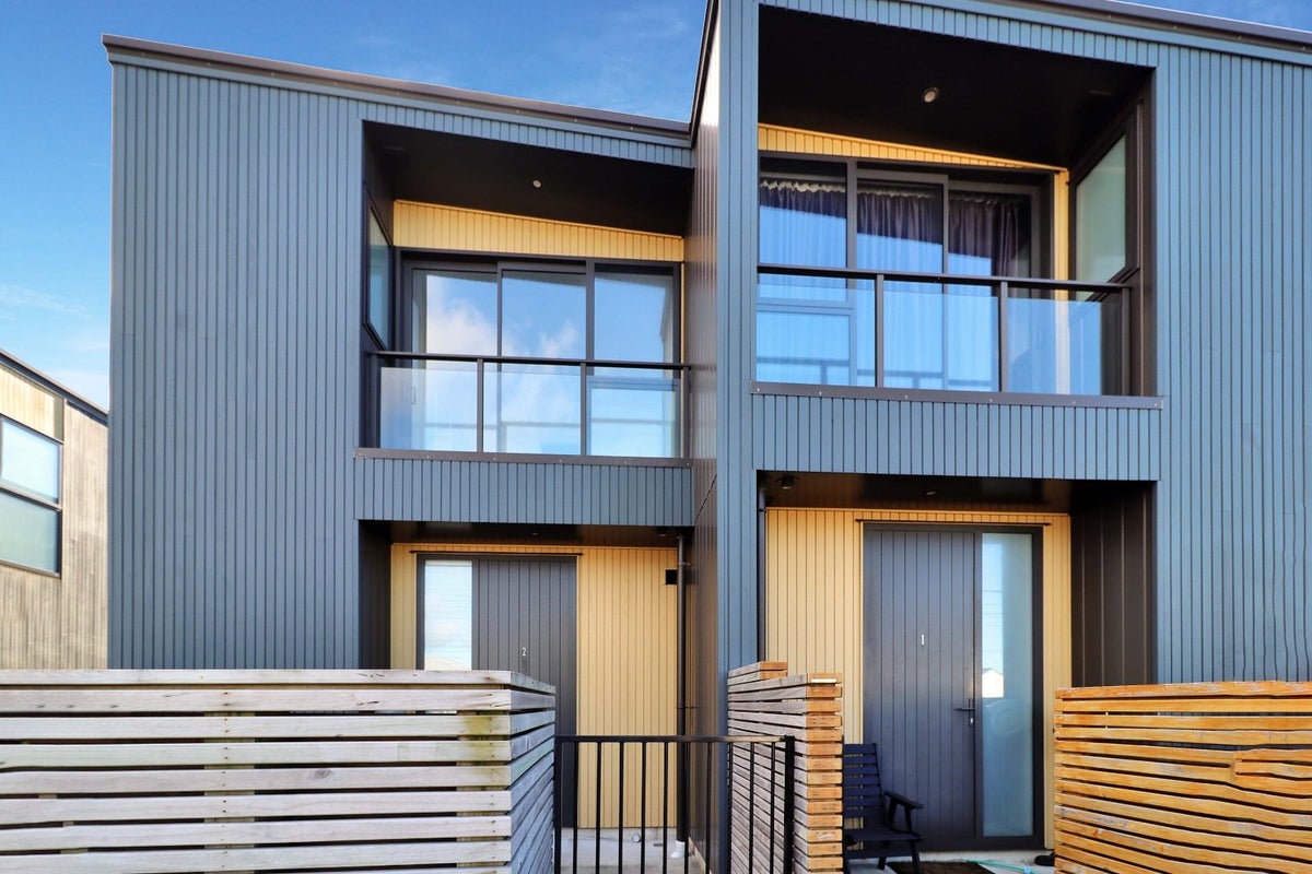 2/20 Trent Street, Island Bay, Wellington - Carousel 2