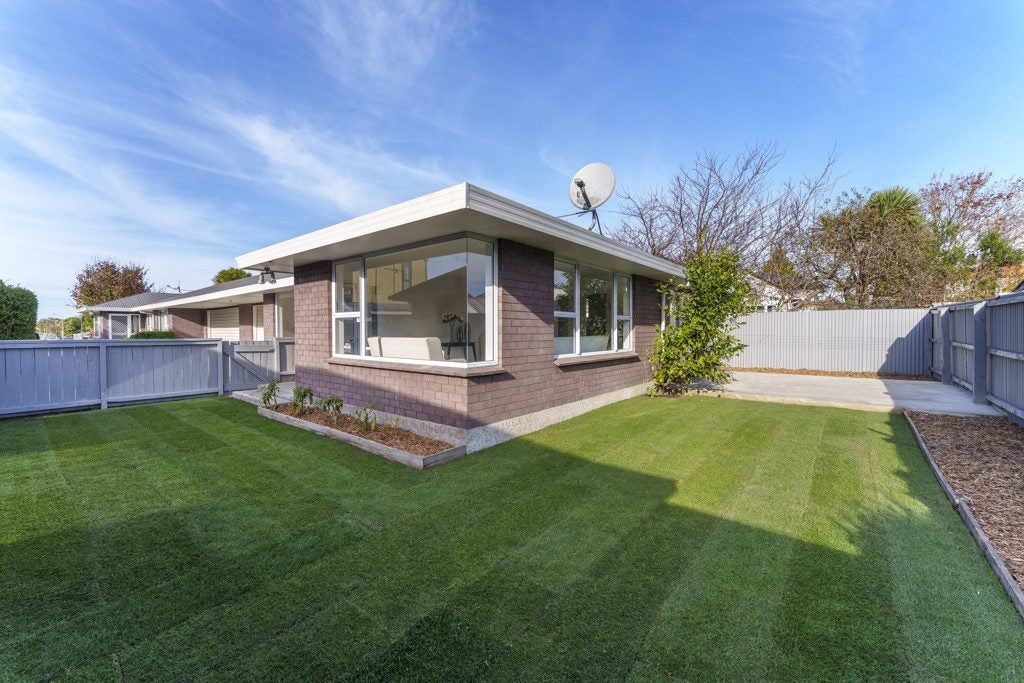 2/21 Centennial Avenue, Riccarton, Christchurch - Carousel 1