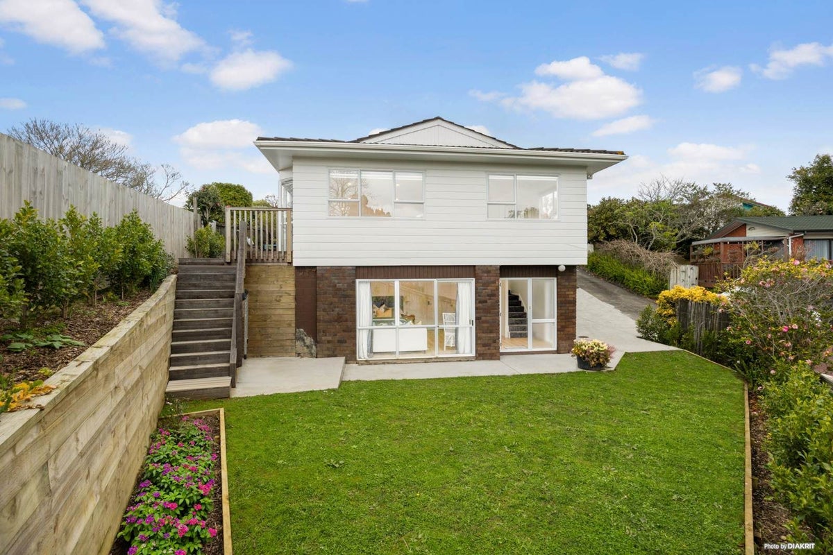 2/17 Sunnyview Avenue, Shelly Park, Auckland - Carousel 2