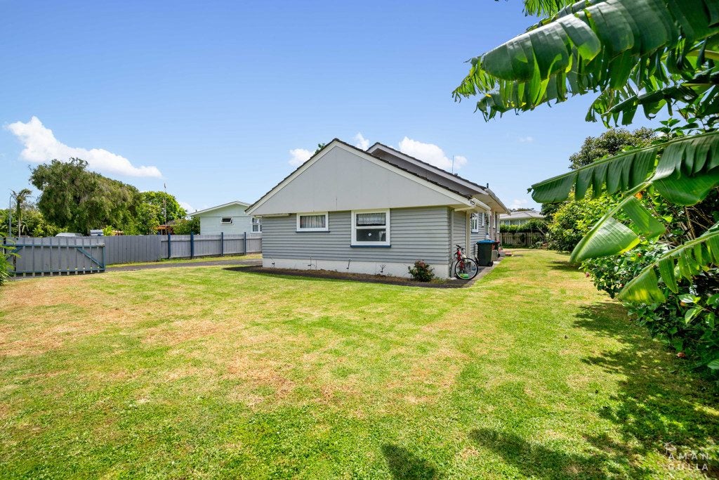 16 Meliora Place, Avondale, Auckland - Carousel 2
