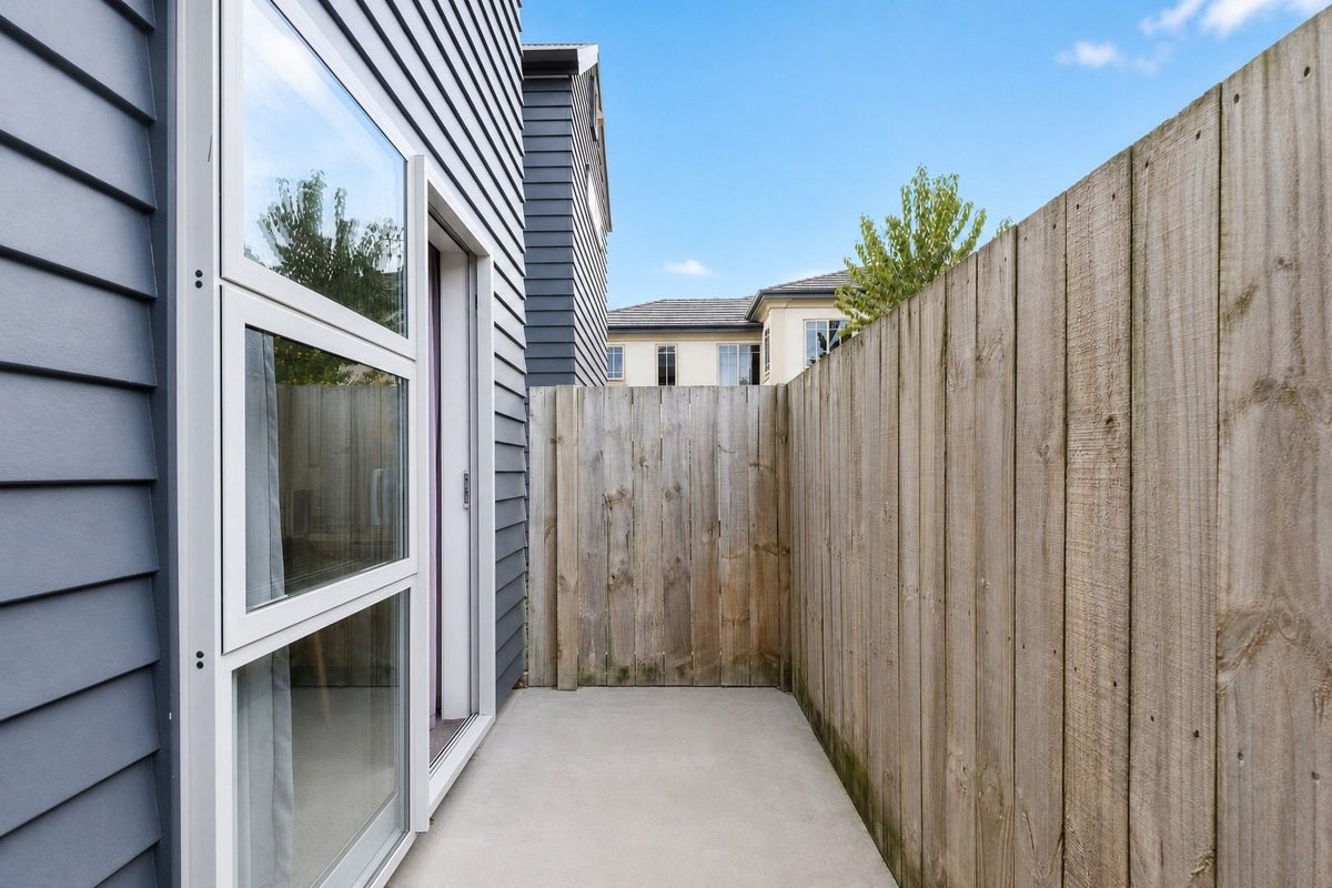 2/5 Teddy Street, Whitiora, Hamilton - Carousel 16