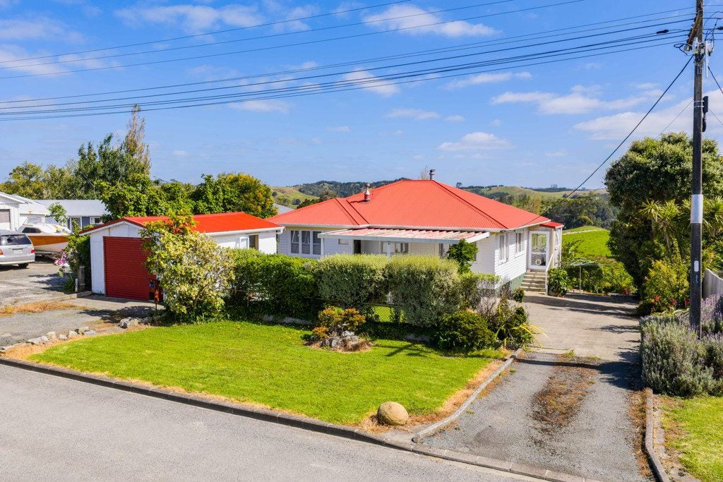 1 Griffin Road, Maungaturoto - Carousel 1
