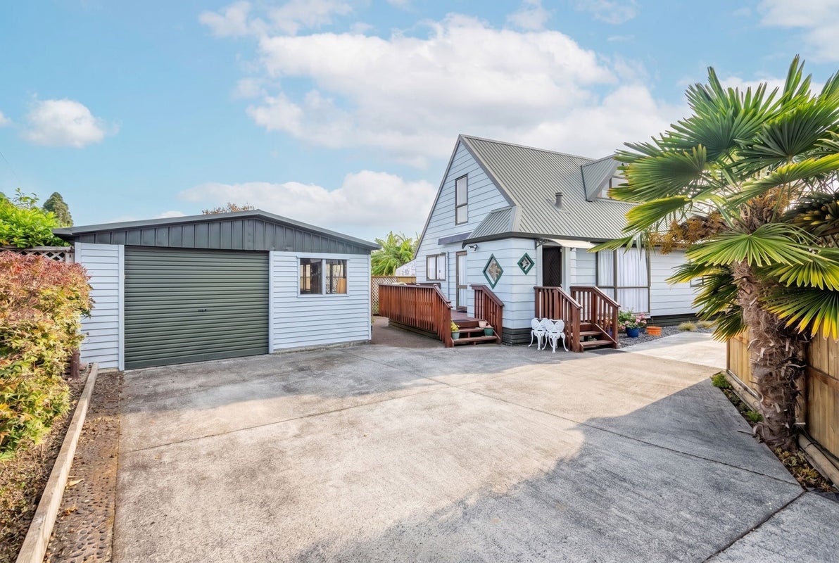 15B Anderson Road, Deanwell, Hamilton - Carousel 2