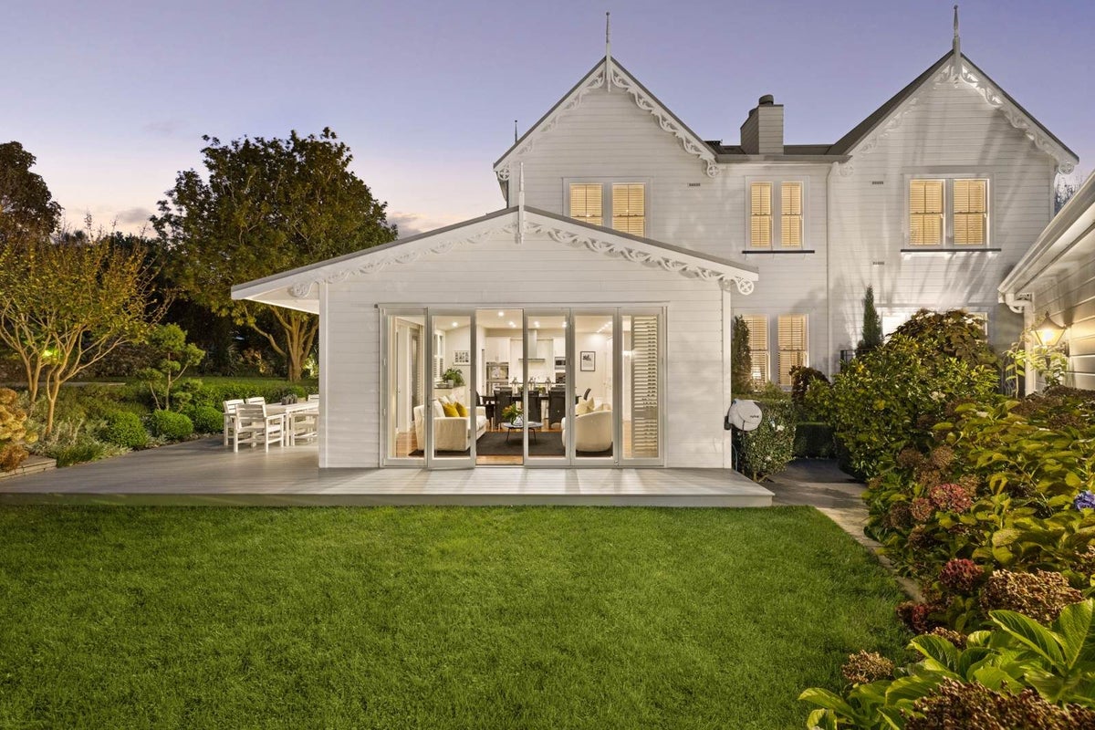 11 Valley Road, Mount Eden, Auckland - Carousel 2