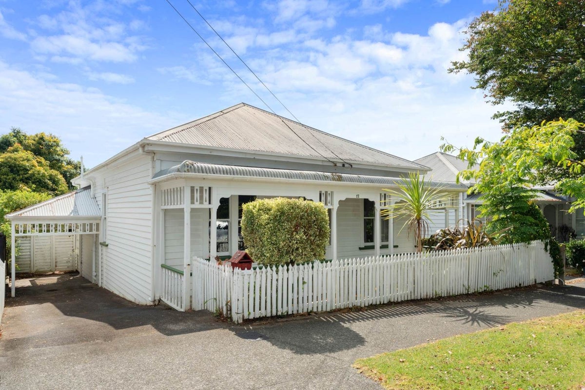 17 Seccombes Road, Epsom, Auckland - Carousel 1