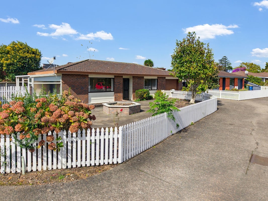 6/39 Swanson Road, Henderson, Auckland - Carousel 2