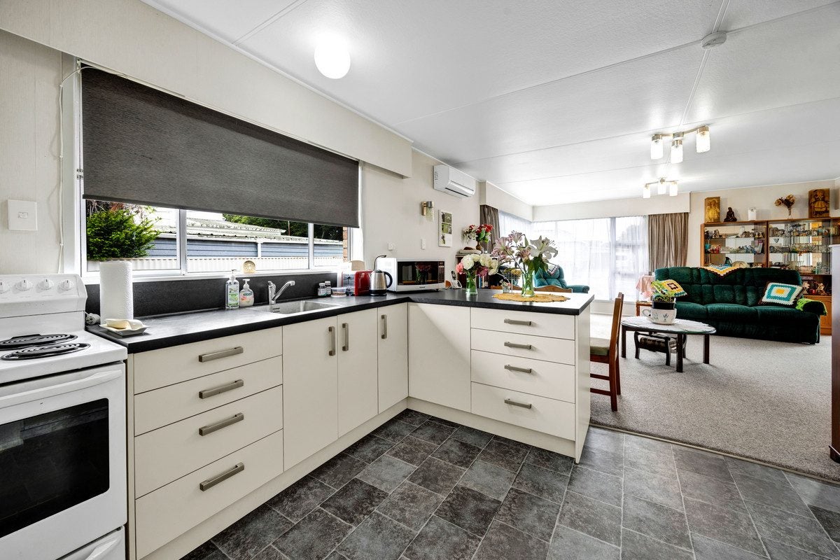 15 Grey Street, Normanby, Hawera - Carousel 2