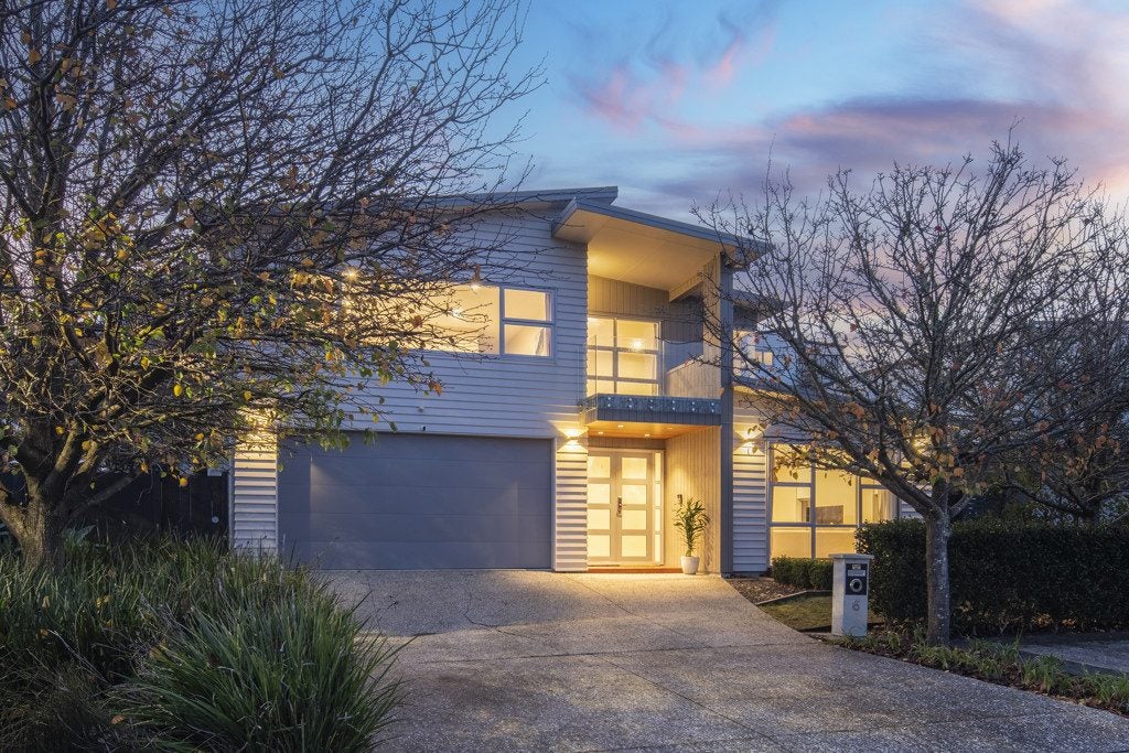 6 Tuatini Place, Long Bay, Auckland - Carousel 1