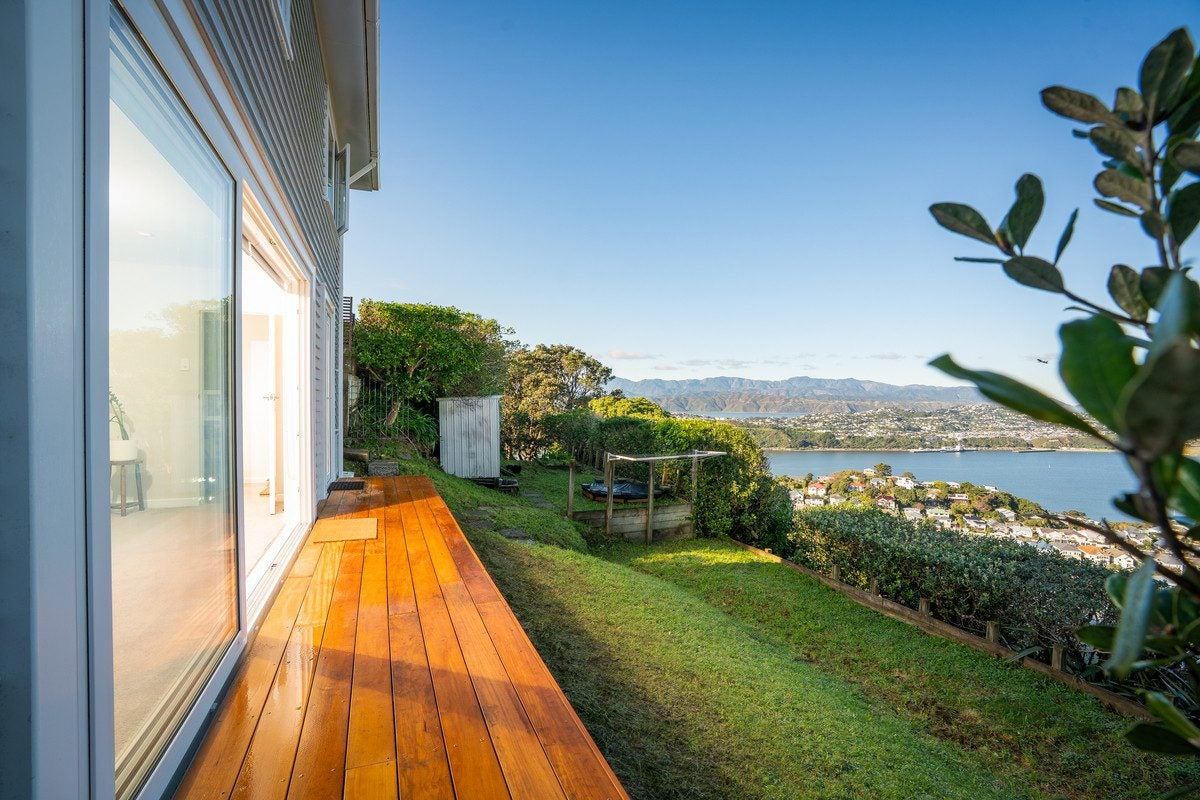 43 Alexandra Road, Hataitai, Wellington - Carousel 1