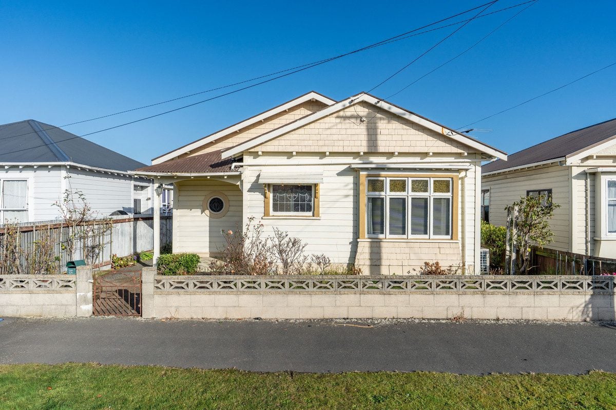 14 Alma Street, Saint Kilda, Dunedin - Carousel 1