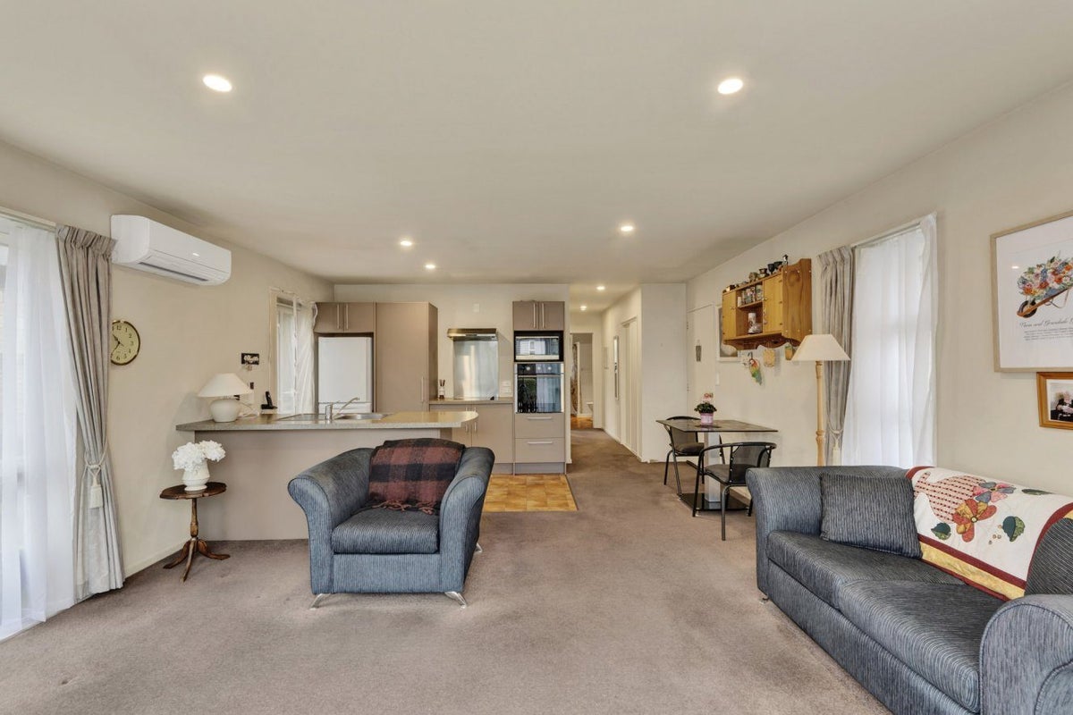 20 Woodham Courts, Linwood, Christchurch - Carousel 2