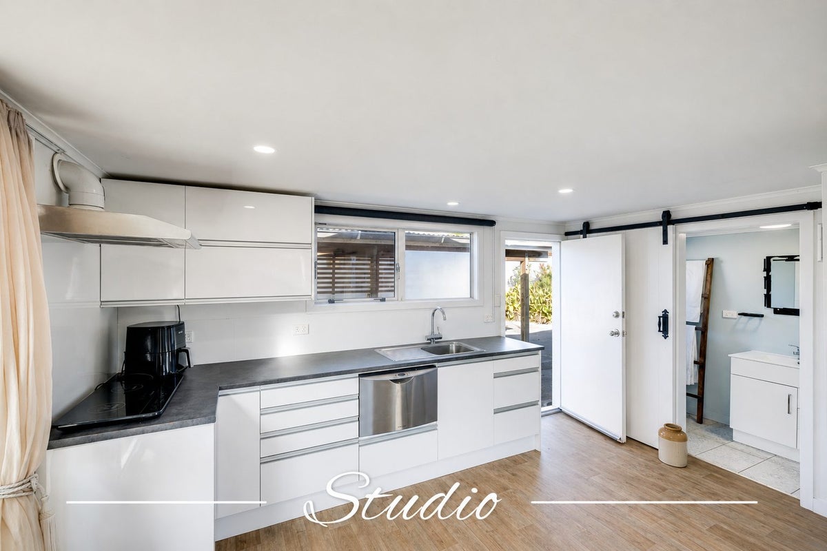 17 Rochester Street, Tamatea, Napier - Carousel 1